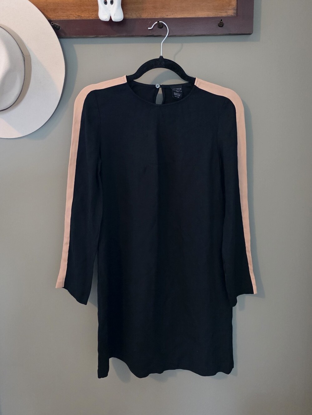 10 Crosby Derek Lam Black Shift Dress Minimalist Business Casual